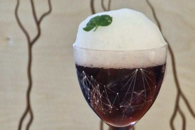 1-Hour Cocktail Masterclass Experience in Dublin - Why the hosts matter