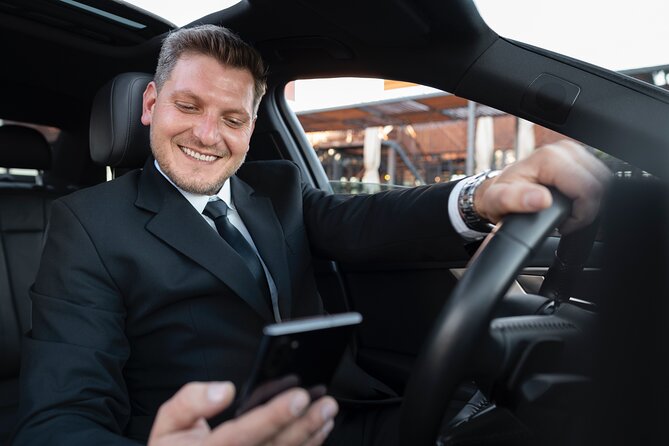 1 to 8 People Private Transfer from Dublin Airport to City Centre - The biggest risk is missed communication