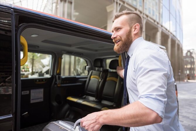 1 to 8 People Private Transfer from Dublin Airport to City Centre - What the 30 to 45 minute trip is like