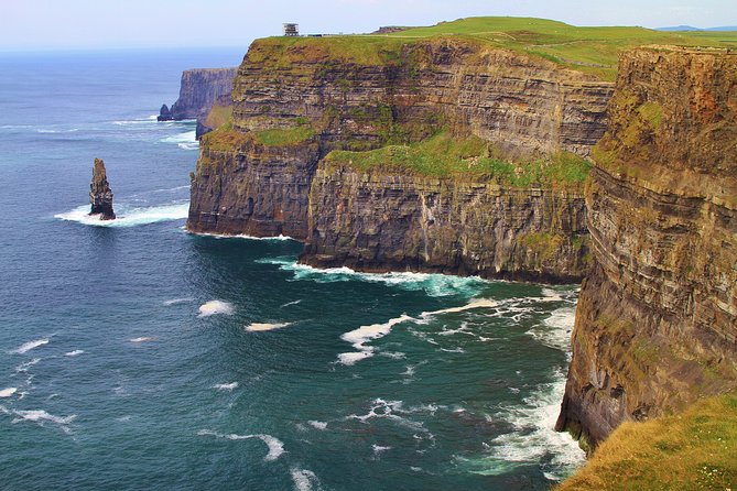 10-Day Ultimate Small-Group Tour of Ireland from Dublin - Days 3 and 4: Slea Head, sheepdogs, and the Cliffs of Moher