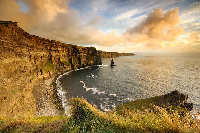 12:00 Cliffs of Moher Tour - Key points to know before booking