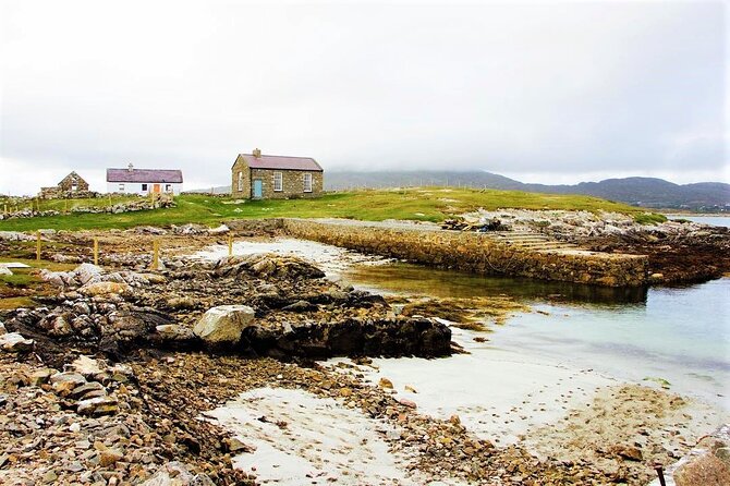 2.5 Hour Guided Sea Kayaking in Roundstone Bay - How Much Fitness Do You Need?