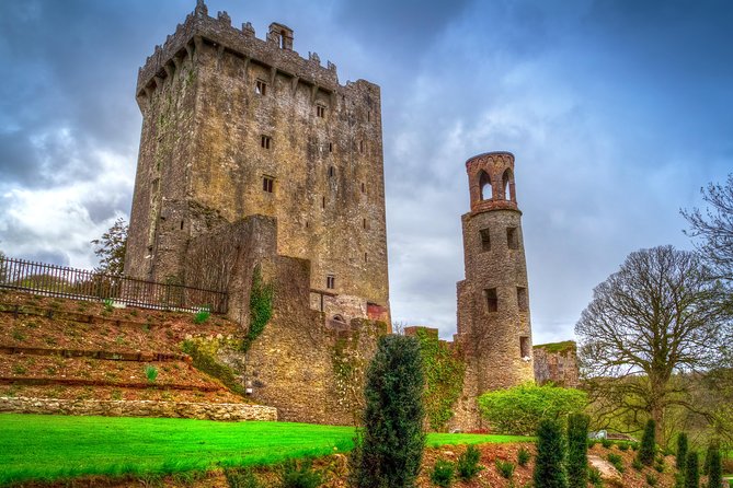 2-Day Southern Ireland Tour from Dublin:Including Blarney and Cliffs of Moher - A lot of Ireland between Dublin and Cork