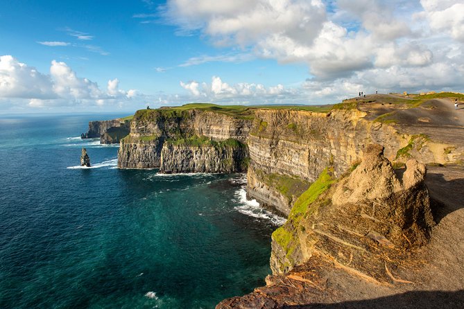 3-Day Blarney Castle, Ring of Kerry, & Cliffs of Moher Rail tour - Day two: the Ring of Kerry by coach