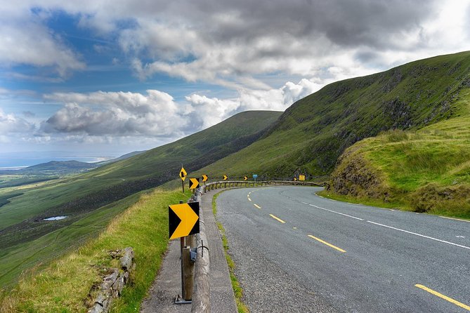 3-Day Blarney Castle, Ring of Kerry, & Cliffs of Moher Rail tour - Killarney: two nights, two different accommodation possibilities