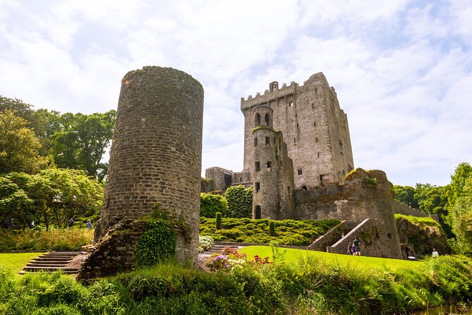 5 Day Ireland's South−East Including Admission from Dublin - Day one: Dunamase, Cashel, Blarney, and Kinsale