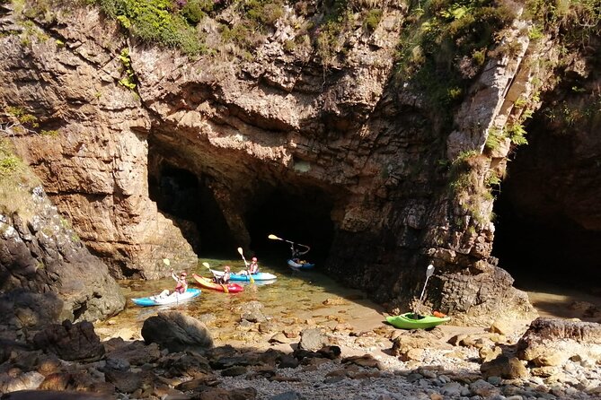 7 Arches Kayak Tour - The guide’s role: instruction and local detail