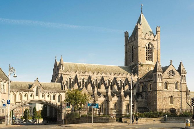 90 Minute Dublin Walking tour and Sightseeing tips - City Hall and the Viking Dubhlinn