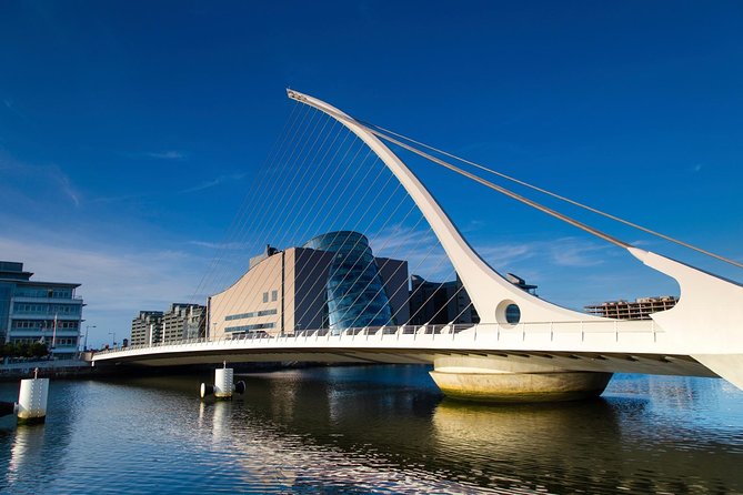 Arrival Transfer: Dublin Airport DUB to Dublin in Business Car - The people behind the wheel