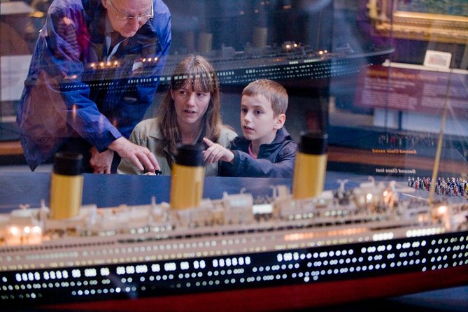 Belfast Day Tour From Dublin: Including Titanic Experience - Comfort, weather, and the large-coach reality