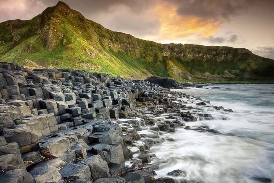 Best of Ireland 6-Day Backpackers Economy Tour - Guides, coaches, and the pace of the road