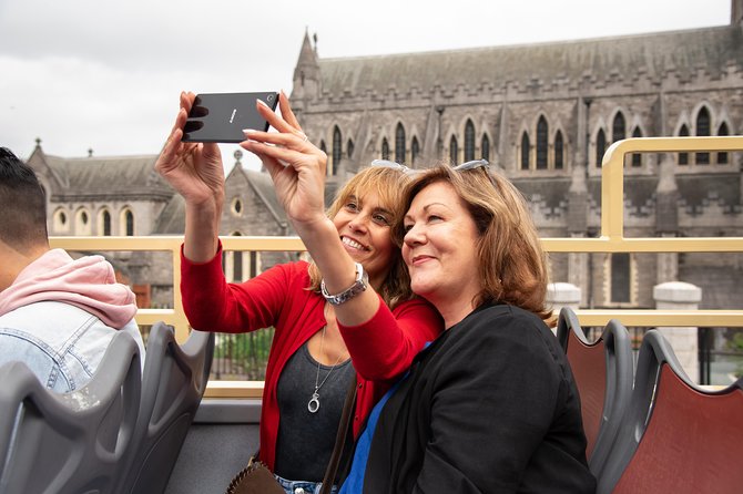 Big Bus Dublin Hop-on, Hop-off Sightseeing Tour with Live Guide - Jameson Distillery and the return to the center