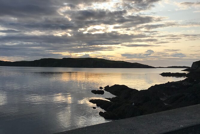 Bioluminescent Swim Experience in West Cork with Storytelling - Getting ready at the Castle Haven meeting point