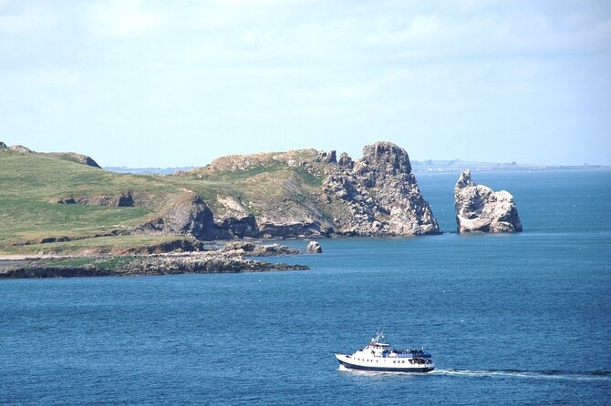 Boat Trip from Dublin City to Dun Laoghaire - Commentary, crew, and what the boat provides