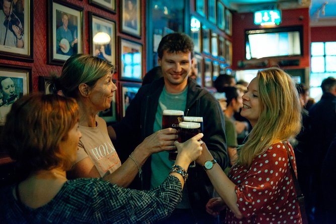 Classic Irish Pubs Private Tour of Dublin: Live Music, Beer and Nightlife - Cow’s Lane and the first look at Dublin’s pub quarter