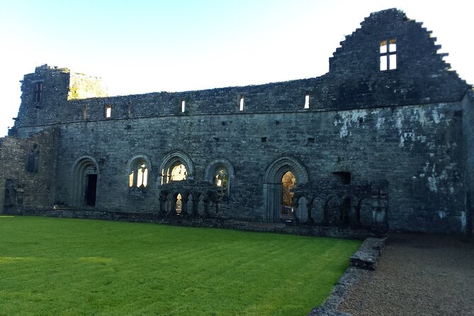 Cliffs of Moher & Bunratty Castle Day Tour - Caherconnell and the working sheepdogs