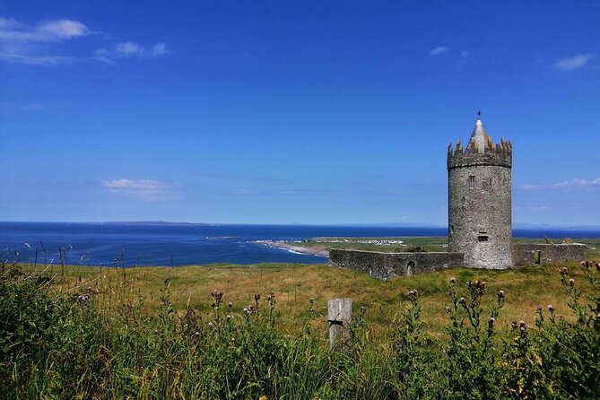 Cliffs of Moher & Bunratty Castle Day Tour - What the guide adds to the experience