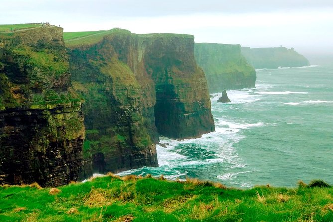 Cliffs Of Moher Tour In Spanish - Setting out from O’Connell Street Upper