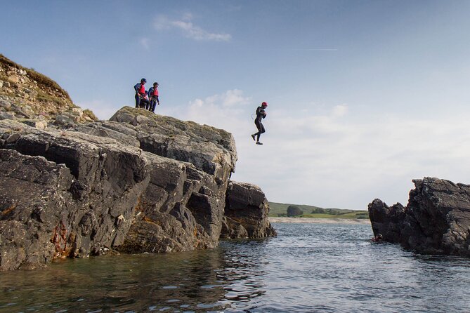 Coasteering on Irelands Wild Atlantic Way - What makes the coastline worth seeing this way