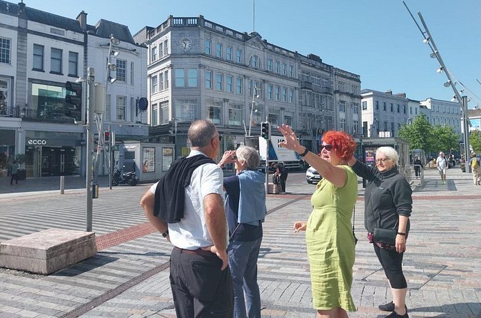 Cork Chat and History Walking Tour - Vintage shops and the pleasure of looking around