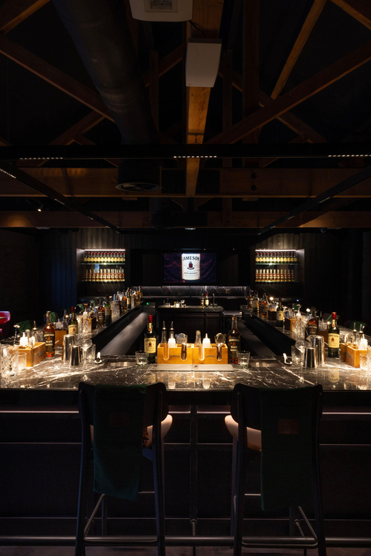Cork: Jameson Cocktail Making Class at Midleton Distillery - Why the host makes a difference