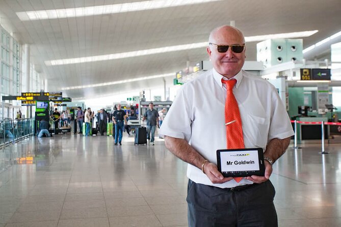 Cork Private Transfer from Cork Airport to City centre - Meeting your driver inside Cork Airport