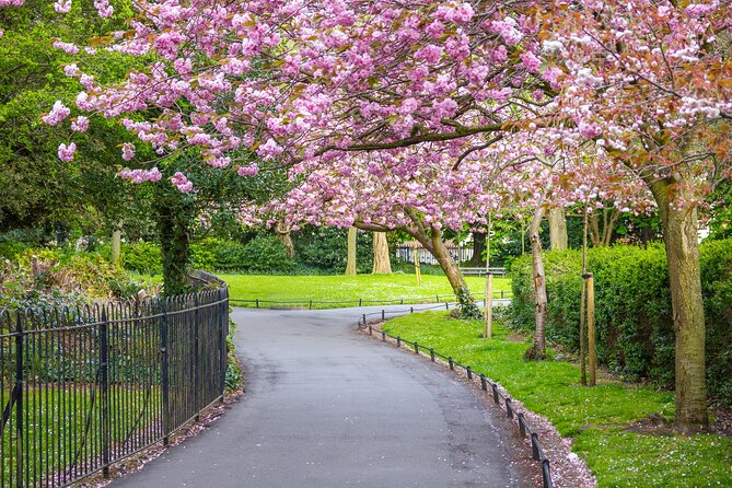 Cupid’s Trail: Romantic Puzzle Quest in Dublin - Starting beneath Fusiliers’ Arch