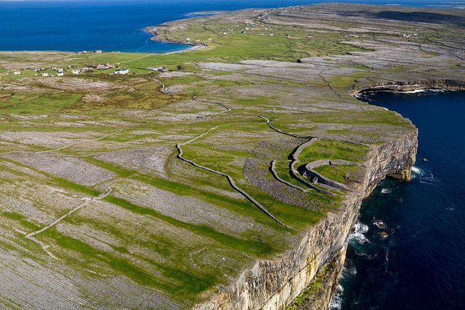 Cycling Inishmore Island. Aran Islands. Self-guided. Full day. - Riding Out from Kilronan