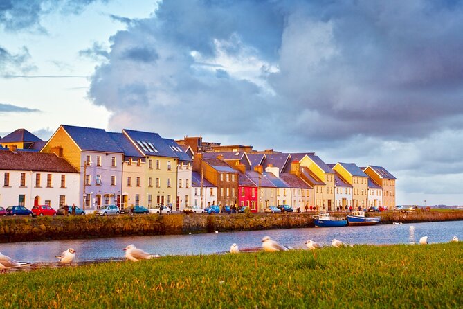 Day trip to Cliffs of Moher & Bunratty Castle and Ennis - What this Dublin day trip actually covers