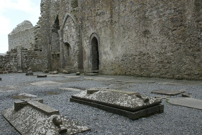 Day trip to Cliffs of Moher & Bunratty Castle and Ennis - Galway after the cliffs: 80 minutes in the center