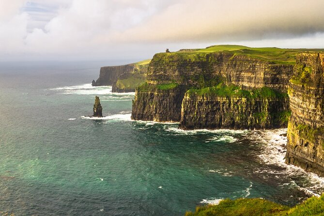 Day trip to Cliffs of Moher & Bunratty Castle and Ennis - The 7:00 am start and the Barack Obama Plaza break