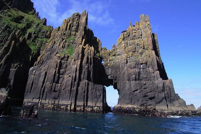 Dingle Boat Tours RIB Adventure Private - The Blasket Islands from a fast-moving boat