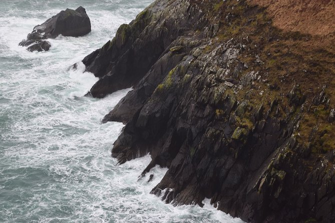 Dingle Peninsula and Slea Head Drive Group Tour - Coumeenoole Beach and the raw edge of Kerry
