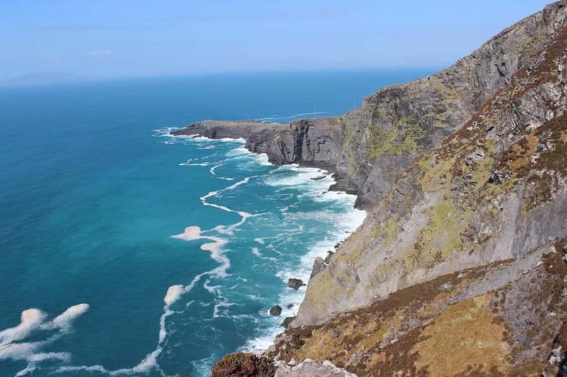 Dingle Peninsula & Slea Head Drive: Tour from Killarney - Gallarus Oratory, a small building with a long story