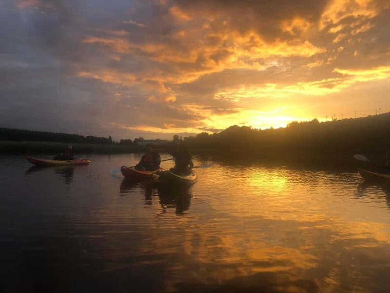 Donegal: Sunset Kayak Trip on Dunlewey Lake - Safety first, then simple instruction on land