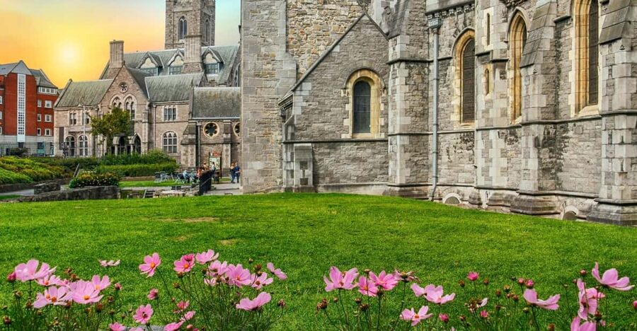 Dublin: Book of Kells, Dublin Castle and Christ Church Tour - Christ Church Cathedral and Dublin’s medieval core