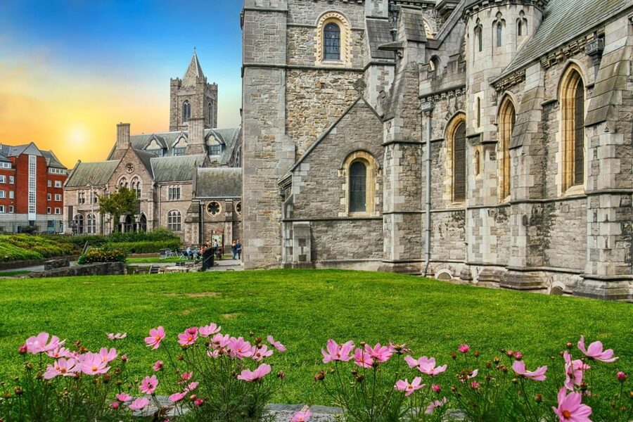 Dublin: Book of Kells, Dublin Castle and Christ Church Tour - Walking pace, weather, and practical limits