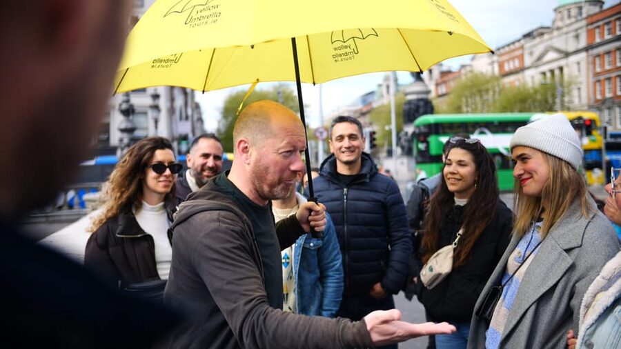 Dublin: Bucket List Sights Walking Tour - Temple Bar, from Tudor district to pub centre