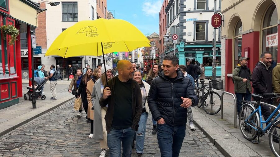 Dublin: Bucket List Sights Walking Tour - Molly Malone and the finish at Trinity College