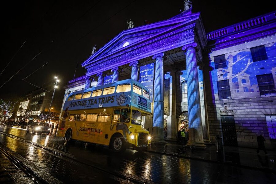 Dublin: Christmas Lights Festive Bus Tour with Afternoon Tea - Choosing Between the Upper and Lower Deck