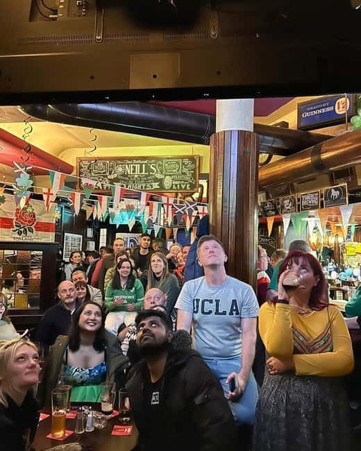 Dublin: City Pub Crawl Experience - Finishing at D Two and dancing late
