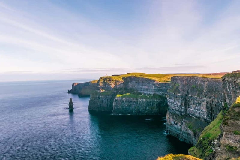 Dublin: Cliffs of Moher, Bunratty Castle and Ennis Day Trip - Starting early at Arlington Hotel