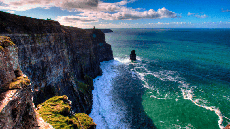 Dublin: Cliffs of Moher, Ennis, & Bunratty Castle Day Tour - Why this long Dublin day works