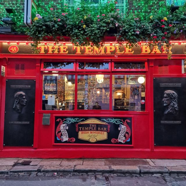 Dublin: Dublin City Highlights Private Guided Walking Tour - A private introduction to Dublin’s central streets