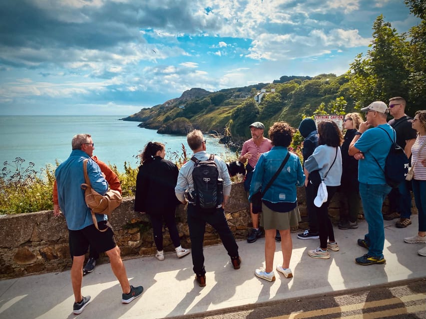 Dublin: Dublin Coastal Hike and Pints & Puppies - Meeting the guide and the four-legged co-host