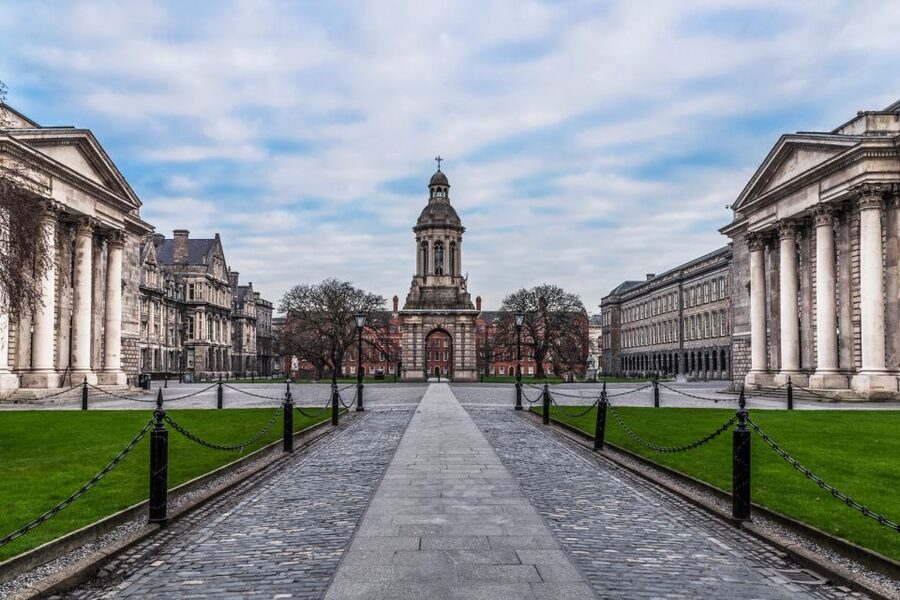 Dublin: Fast-Track Book of Kells Ticket & Dublin Castle Tour - Key points to know before booking