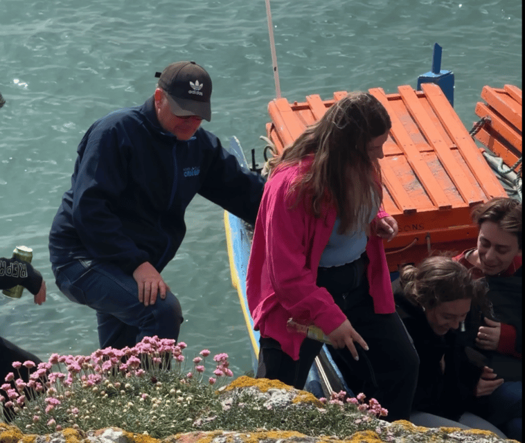 Dublin: Ferry from Howth to Ireland's Eye island - Landing on steep rock steps