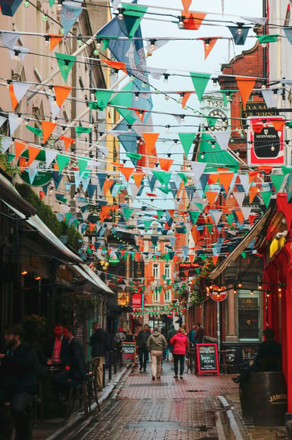 Dublin Food & Drink Walking Tour & Jameson Irish Coffee Demo - The Brazen Head and Dublin’s pub tradition