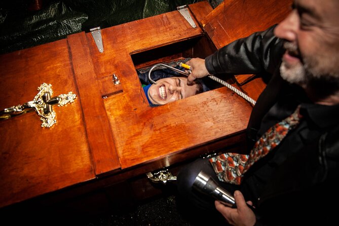 Dublin Ghost Bus Tour with Professional Actors - What the guides and driver add to the night