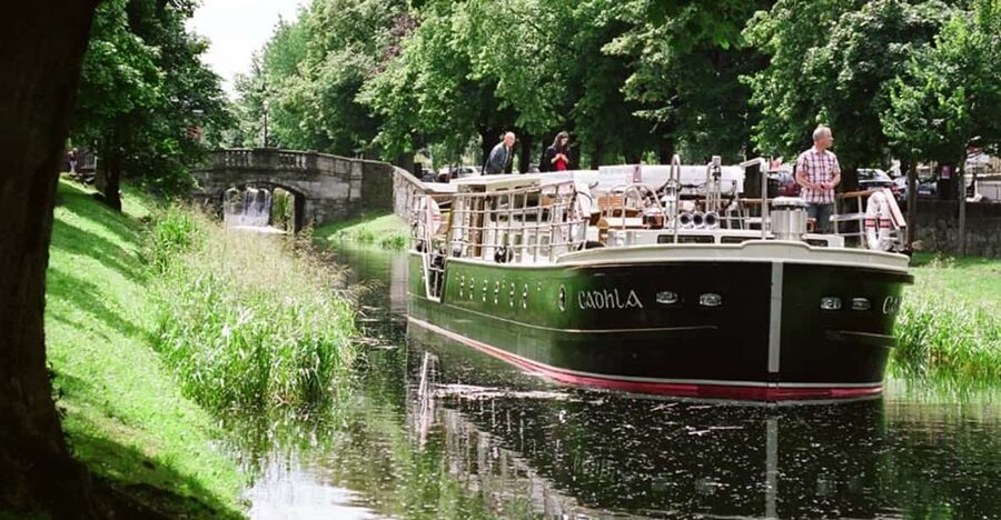 Dublin: Grand Canal Cruise with Dinner - A slow dinner on Dublin’s Grand Canal